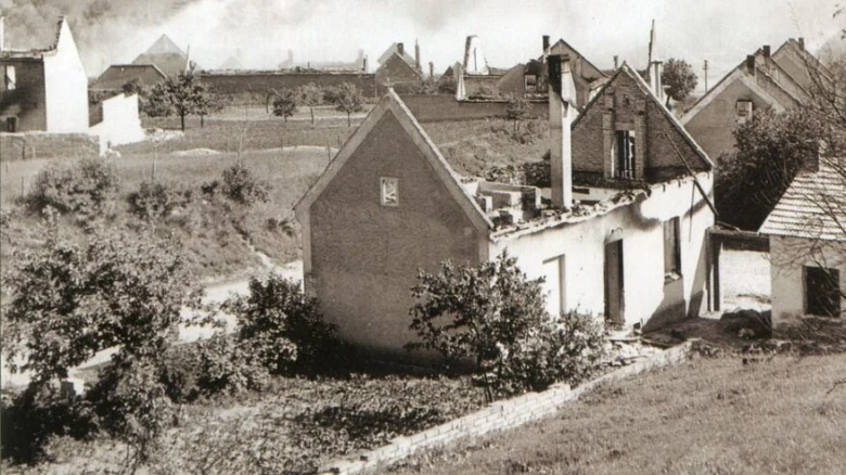 Zničené domy v obci Lidice po vypálení během druhé světové války.