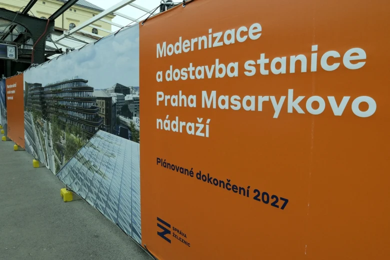 Staveniště pro rekonstrukci Masarykova nadezi v Praze.