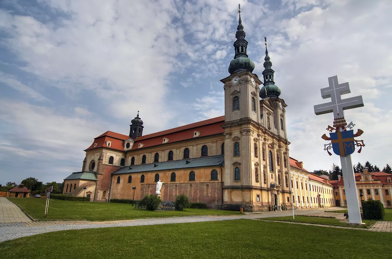 Bazilika svatého Michaela archanděla na poutním místě Velehrad.