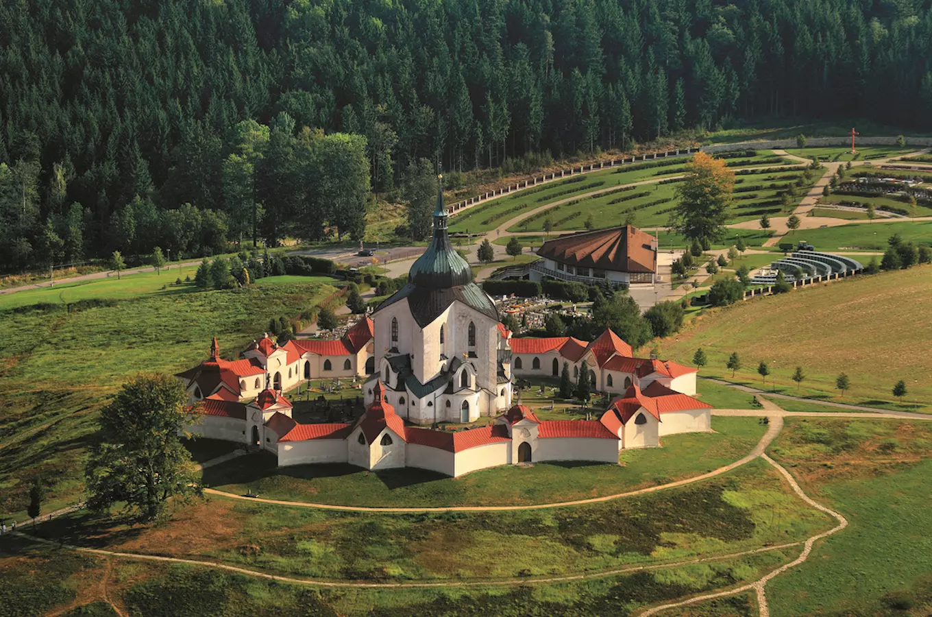 Kostelní komplex a hřbitov v Žďáru nad Sázavou