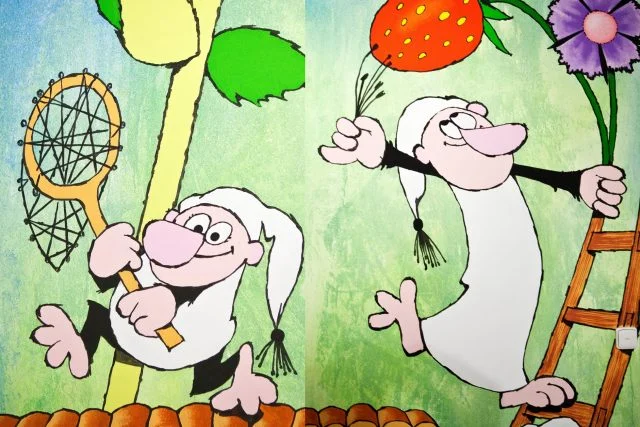 Ilustrace postav z knihy o Rumpajse v zahradě.