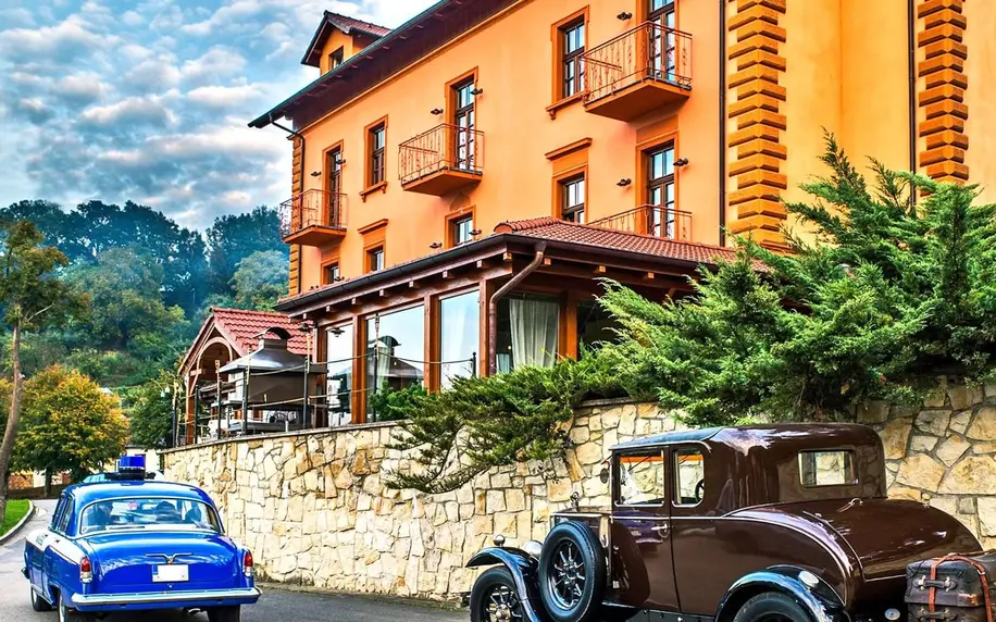 Historic hotel and vintage cars