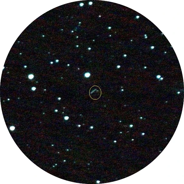 Kruhový záběr na hvězdnou oblohu s označeným planetárním tělesem.